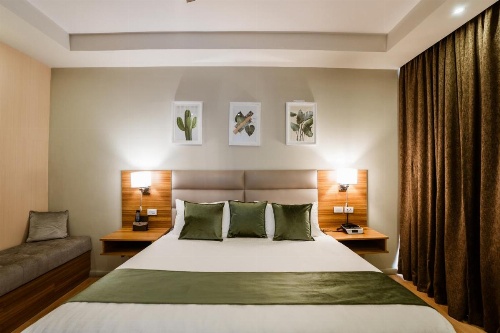 Monarch Hotel image 17