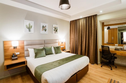 Monarch Hotel image 18